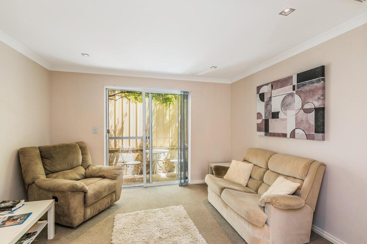 Ocean Keys Cottage - Free Wifi Mindarie Exterior photo